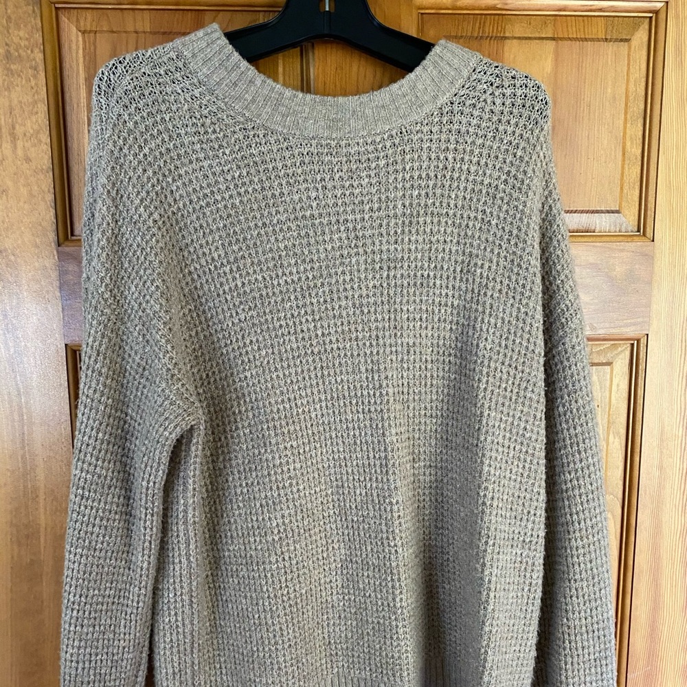 American eagle sweater